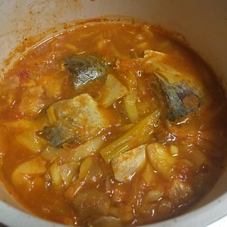 一人鍋★サバ缶詰キャベツのカレー味トマト煮